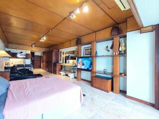 Large Studio For rent at Jomtien Complex