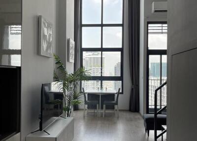 For Sale with Tenant Condominium Ideo Rama 9 - Asoke  32.5 sq.m,  bedroom Hybrid/Loft