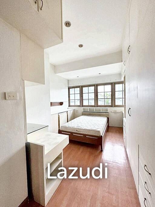 6 Bed 6 Bath 500 SQ.M Townhouse in Thonglor