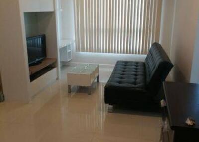 1-BR Condo at Q House Sathorn near BTS Krung Thon Buri