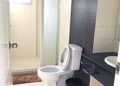 2-BR Apt. near MRT Queen Sirikit National Convention Centre