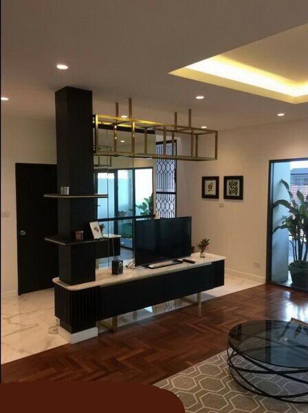 For Rent Bangkok Town House Sukhumvit BTS Phrom Phong Watthana