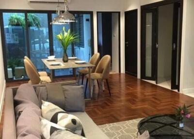 For Rent Bangkok Town House Sukhumvit BTS Phrom Phong Watthana