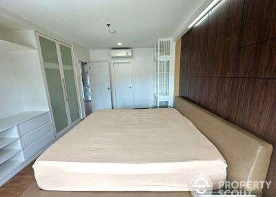 1-BR Condo at Centric Scene Phaholyothin 9 near BTS Ari