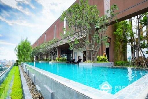 1-BR Condo at The Lofts Ekkamai near BTS Ekkamai