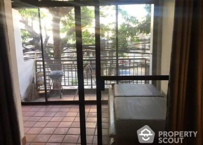 1-BR Apt. near BTS Ekkamai (ID 408827)