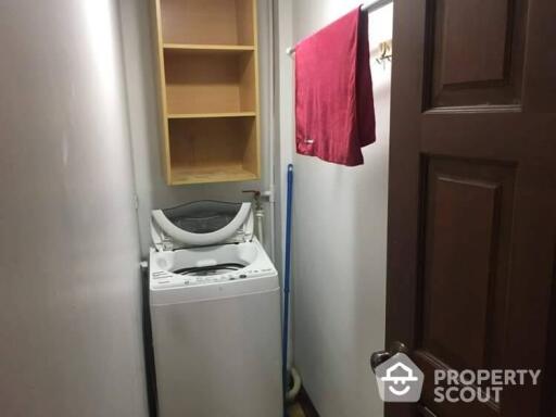 1-BR Apt. near BTS Ekkamai (ID 408827)