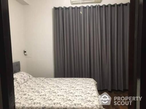 1-BR Apt. near BTS Ekkamai (ID 408827)