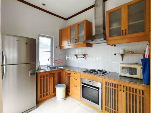 Town Centre Property!  3 Bedroom House within Walking Distance to Bluport Shopping Mall and The Beach for Sale, in Hua Hin