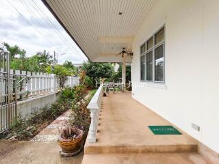 3 Bedroom House within Walking Distance to Bluport Shopping Mall and The Beach for Sale, in Hua Hin