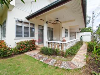 3 Bedroom House within Walking Distance to Bluport Shopping Mall and The Beach for Sale, in Hua Hin