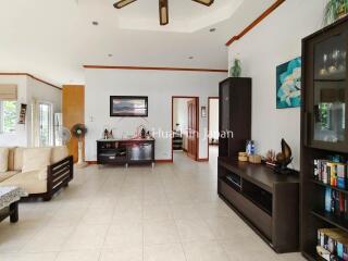 3 Bedroom House within Walking Distance to Bluport Shopping Mall and The Beach for Sale, in Hua Hin