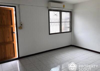 Commercial for Rent in Khlong Tan Nuea