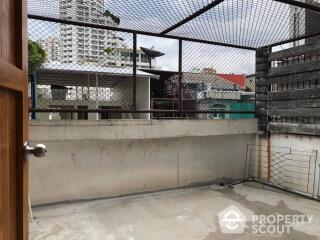 Commercial for Rent in Khlong Tan Nuea