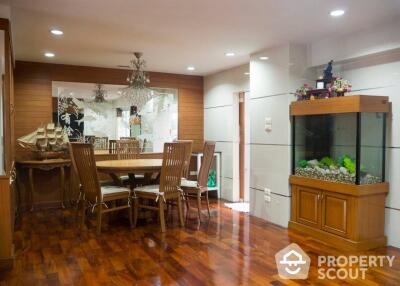 4-BR Townhouse near BTS Phrom Phong (ID 512246)