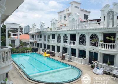 4-BR Townhouse near BTS Phrom Phong (ID 512246)