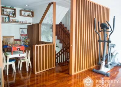 4-BR Townhouse near BTS Phrom Phong (ID 512246)