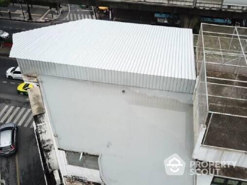 Commercial for Rent in Khlong Tan Nuea