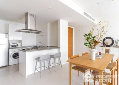 2-BR Condo at Fullerton Sukhumvit near BTS Ekkamai