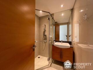 2-BR Condo at Fullerton Sukhumvit near BTS Ekkamai