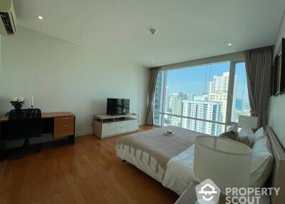 2-BR Condo at Fullerton Sukhumvit near BTS Ekkamai