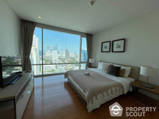 2-BR Condo at Fullerton Sukhumvit near BTS Ekkamai