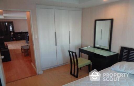 2-BR Condo at Zenith Place @ Sukhumvit Condominium near BTS Phra Khanong