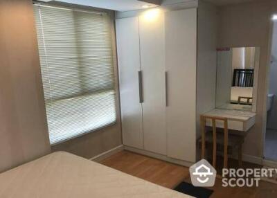 2-BR Condo at Zenith Place @ Sukhumvit Condominium near BTS Phra Khanong