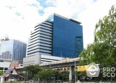 Commercial for Rent in Khlong Tan Nuea