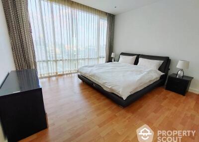 2-BR Condo at Fullerton Sukhumvit near BTS Ekkamai