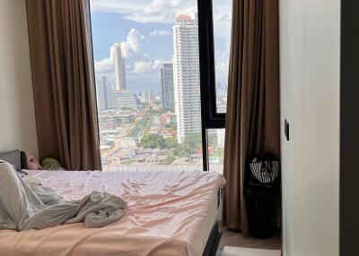 2-BR Condo at Chapter Charoennakhorn - Riverside near BTS Krung Thon Buri