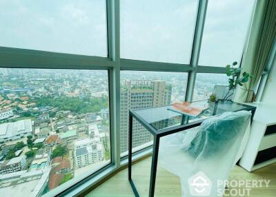 1-BR Condo at Sky Walk Residences near BTS Phra Khanong