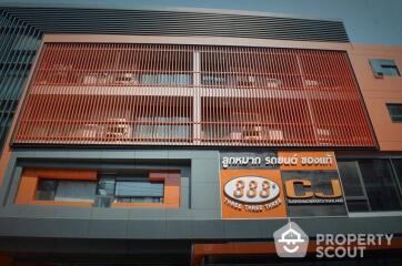 Shophouse for Rent and Sale in Phra Khanong