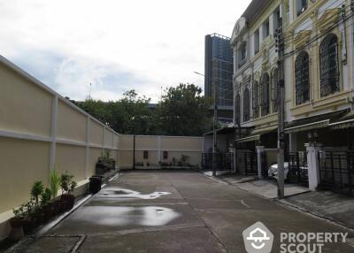 3-BR Townhouse in Chong Nonsi