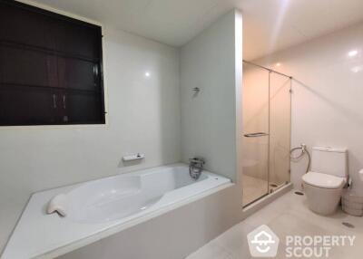 2-BR Condo at Amanta Ratchada near MRT Thailand Cultural Centre