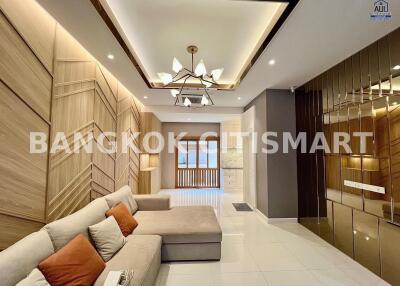 Townhouse at Baan Klang Muang Watcharapol for sale