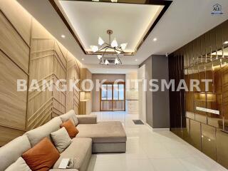 Townhouse at Baan Klang Muang Watcharapol for sale