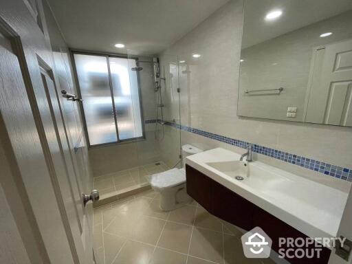 2-BR Condo at Life @ Sukhumvit 67 near BTS Phra Khanong