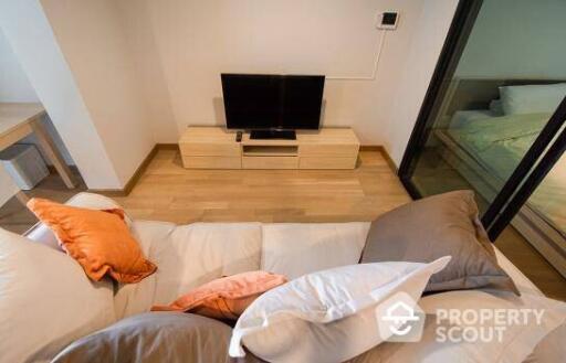 1-BR Condo at Bangkok Feliz Sukhumvit 69 near BTS Phra Khanong