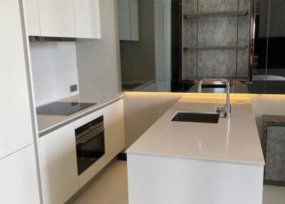 2-BR Condo at Q1 Sukhumvit near BTS Nana