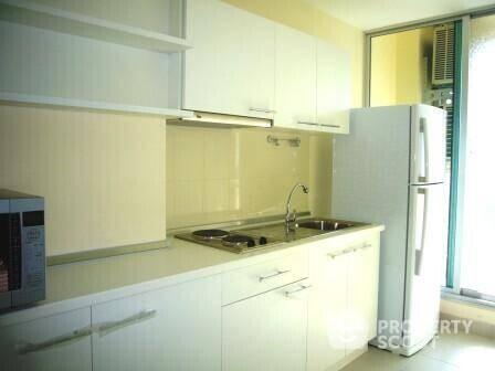 1-BR Condo at Life @ Sukhumvit 65 near BTS Phra Khanong