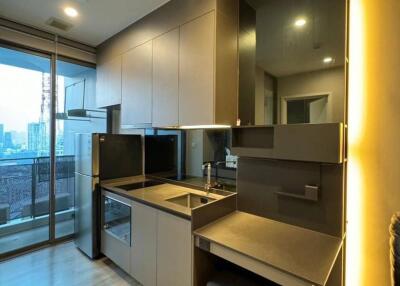 1-BR Condo at The Room Sukhumvit 69 near BTS Phra Khanong