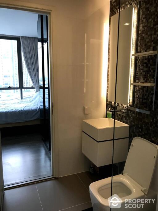 1-BR Condo at The Room Sukhumvit 69 near BTS Phra Khanong (ID 511714)