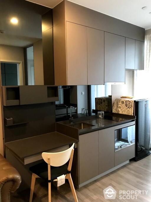 1-BR Condo at The Room Sukhumvit 69 near BTS Phra Khanong (ID 511714)