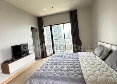 2 Bedrooms Furnished Condo, High Floor, Noble Refine - Sukhumvit 26