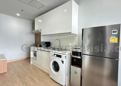 2 Bedrooms Furnished Condo, High Floor, Noble Refine - Sukhumvit 26