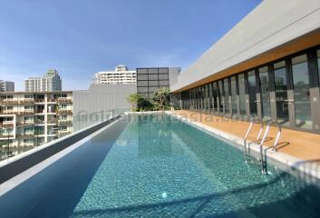 2 Bedrooms Beautifully Furnished Apartment - Sukhumvit 55, Thonglor