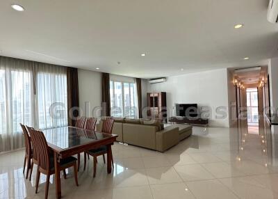 4 Bedrooms Furnished Apartment with Big Balcony - Sukhumvit 23