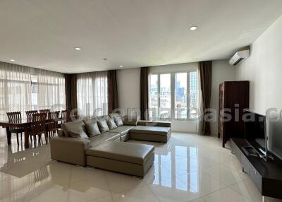 4 Bedrooms Furnished Apartment with Big Balcony - Sukhumvit 23