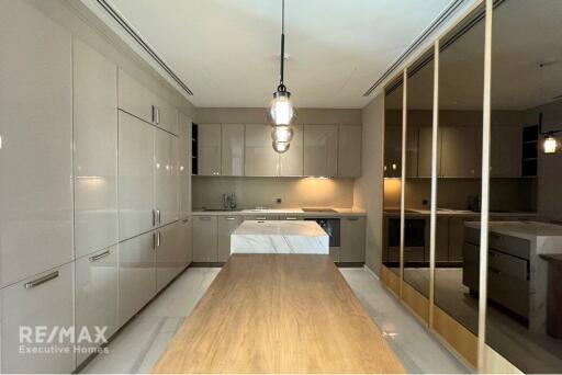 Modern 2 Bedroom Condo for Rent in Prompong Area, 9 Mins Walk to BTS Phrom Phong